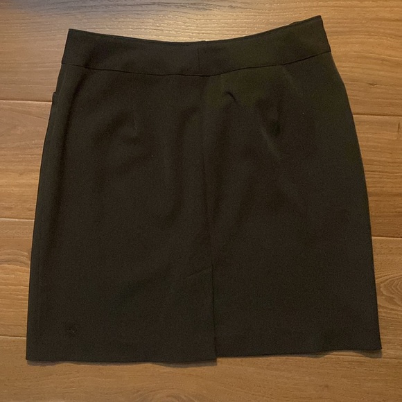 Taylor BMoss stretchy black skirt, size 6, excellent condition - Picture 8 of 9
